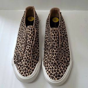 Tommy Bahama size 9 shoes